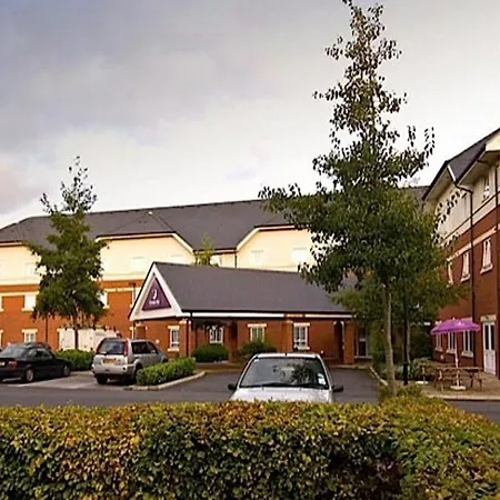 Premier Inn Warrington-2