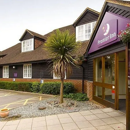 Premier Inn Woking West - A324-3