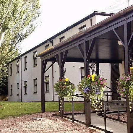 Premier Inn Dundee West-3