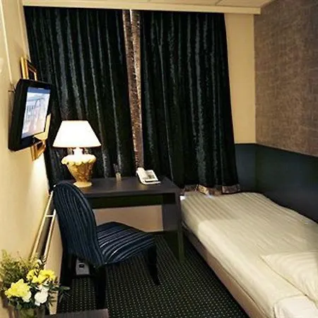 Hotel 74-2