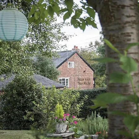 Ash Farm Country House-3