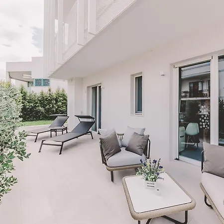 Suite 10 Home Design & Spa-2