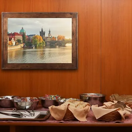 City Club Prague-3