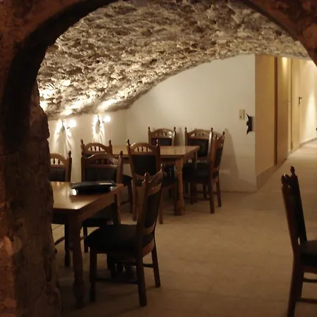 Hotel garni Goldene Henne-3