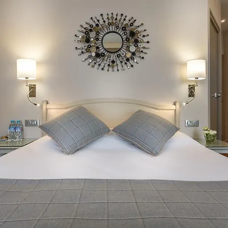 Hotel La Residence Du Berry-3