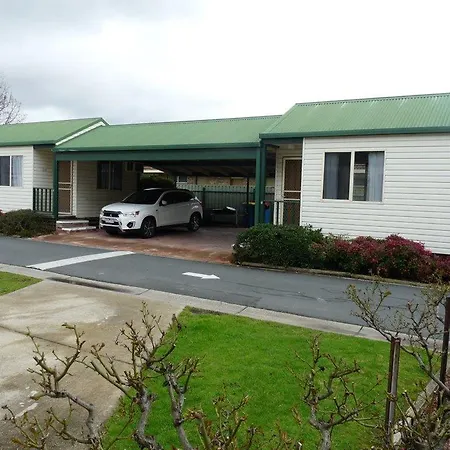 Wodonga Caravan & Cabin Park-2