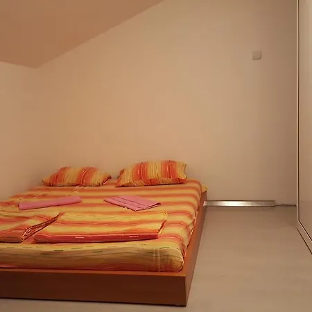 Hibiscus Guest House-3