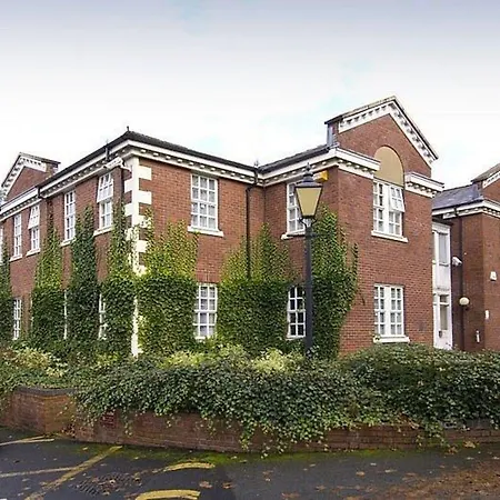 Premier Inn Stockport Central-2