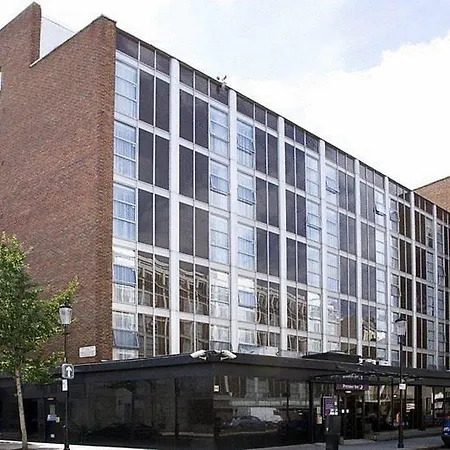 Premier Inn London Kensington-2