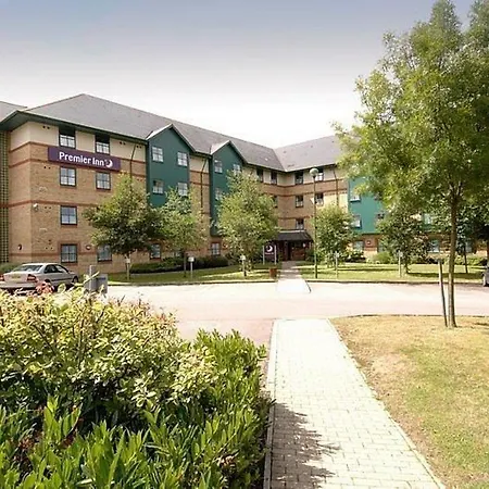 Premier Inn Luton-3