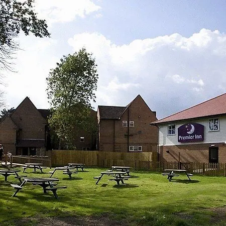 Premier Inn London Twickenham East-2
