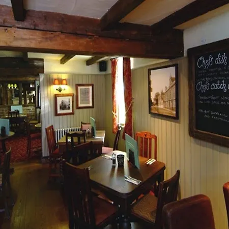 Premier Inn Gloucester-3