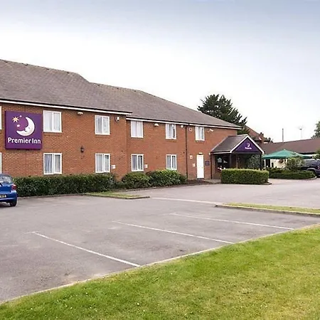 Premier Inn Swindon North-2