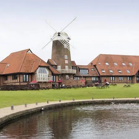 Premier Inn Milton Keynes South-3