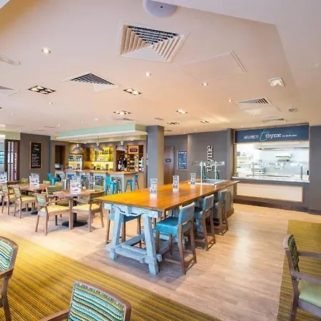 Premier Inn Eastbourne Town Centre-2
