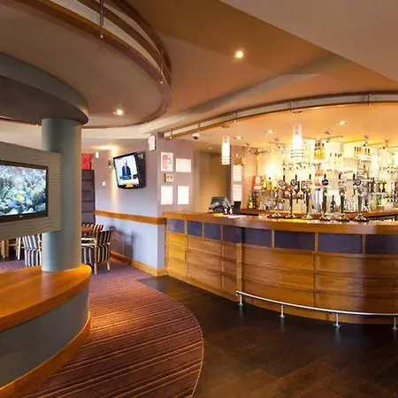 Premier Inn Newton Abbot-2