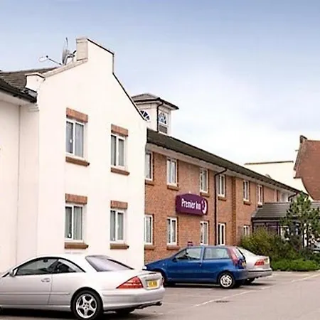Premier Inn Basildon-2