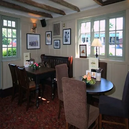 Premier Inn East Grinstead-3