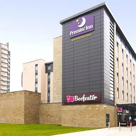 Premier Inn Halifax Town Centre-2