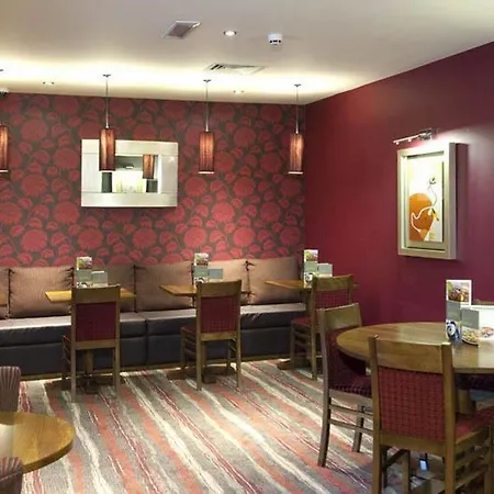 Premier Inn High Wycombe Central-3