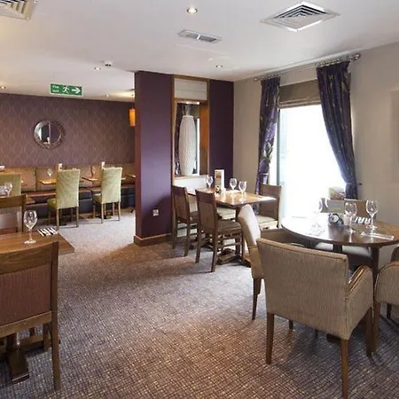 Premier Inn High Wycombe Central-2