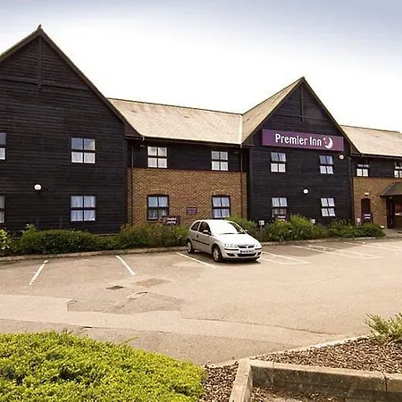 Premier Inn Farnborough West - Southwood-3