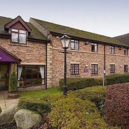 Premier Inn Manchester-3
