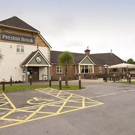Premier Inn Runcorn-3