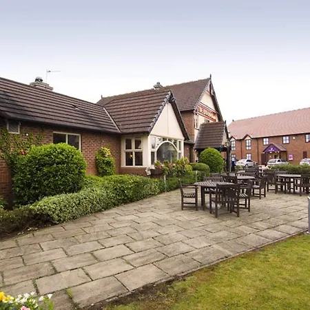 Premier Inn Telford Central-2