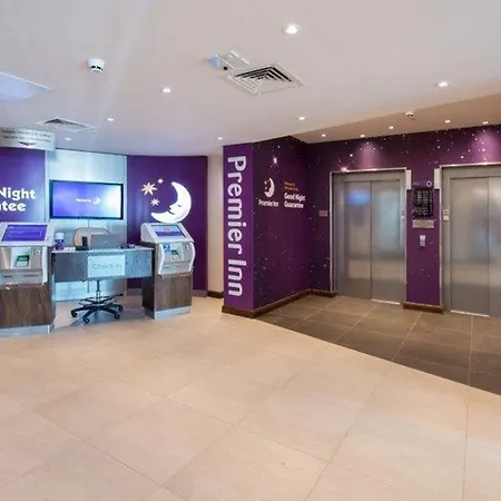 Premier Inn Worthing Seafront-2