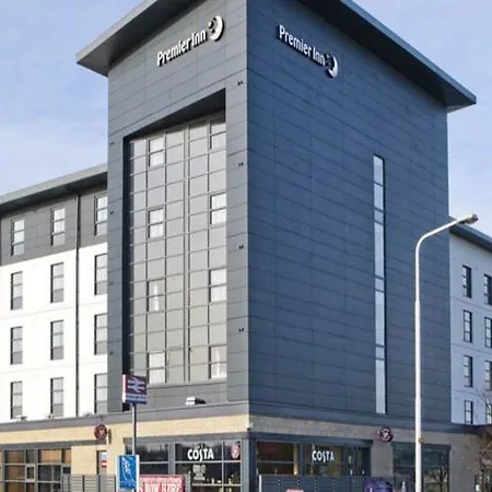 Premier Inn Edinburgh Park-3