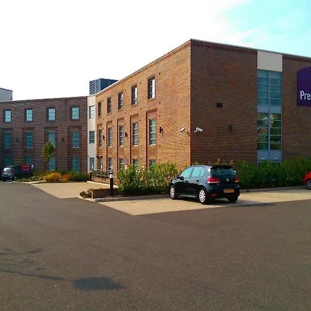 Premier Inn Barry Island-2