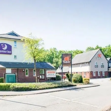 Premier Inn Newport Wales-2