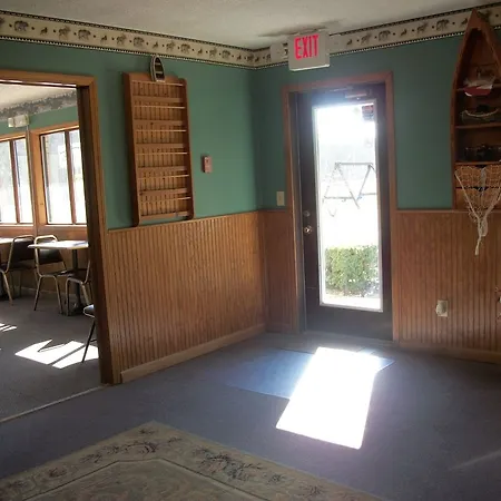Mohican Little Brown Inn Loudonville-3