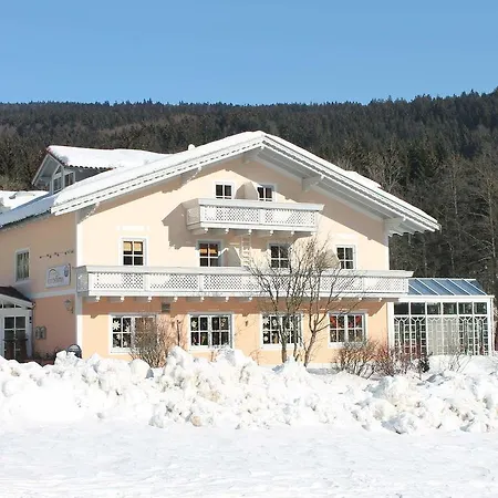 Landgasthof Hotel Zum Hirschenstein, Pension Garni-2