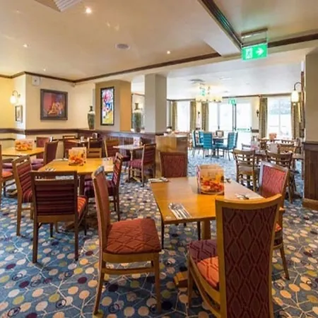Premier Inn Stourbridge Town Centre-2