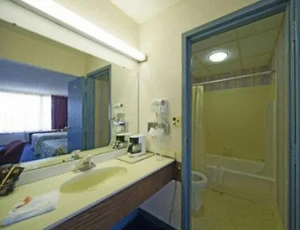 Express Airport Inn-2