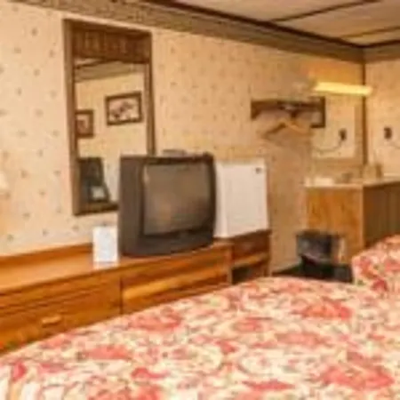 Dutch Treat Motel-2