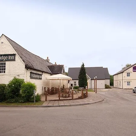 Premier Inn Cwmbran-2