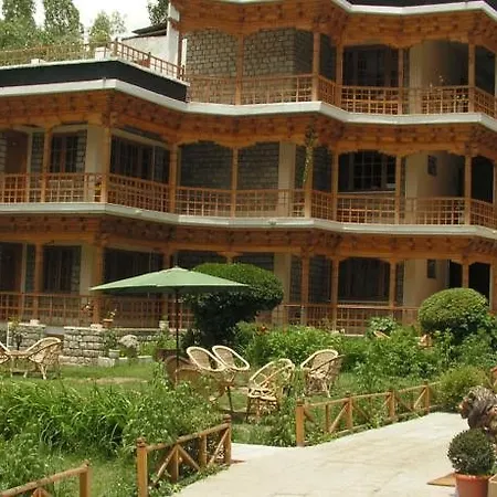 Hotel Spic N Span-2