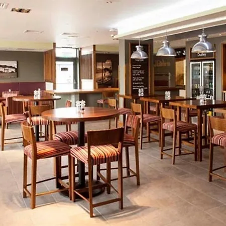 Premier Inn Dudley Town Centre-3