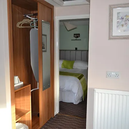 Oak Tree Inn-2