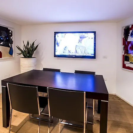 Gallery House-3