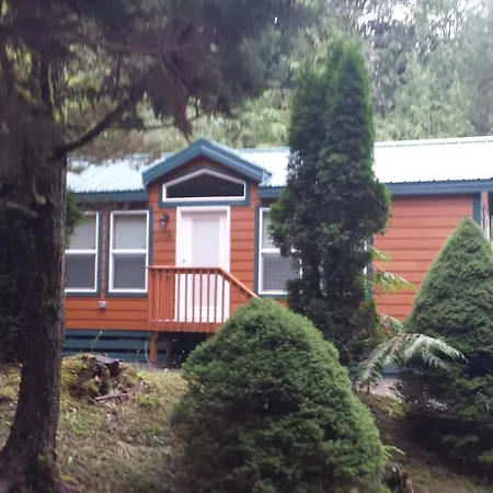 Tall Chief Camping Resort Cottage 1-2