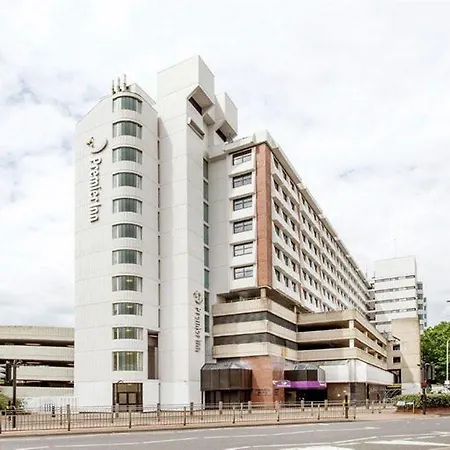 Premier Inn London Kingston Upon Thames-3