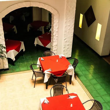 Hotel Puerta de San Antonio-3