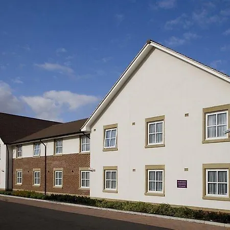 Premier Inn Peterborough North-3