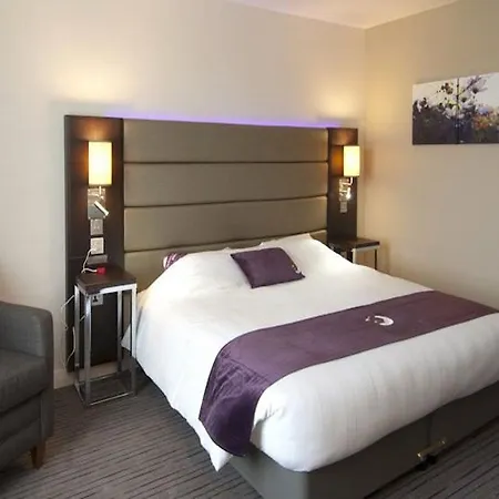 Premier Inn Crewe-3