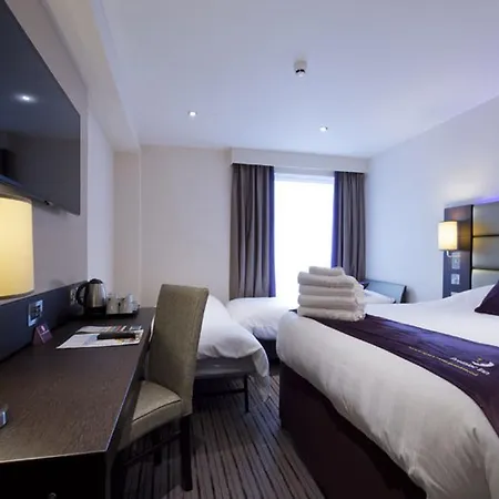Premier Inn Epsom South-2