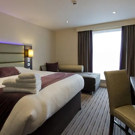 Premier Inn Epsom South-3
